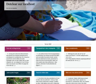 Variante aux couleurs vives sur fond clair. Un gros plan sur une main en train d'écrire dans un cahier